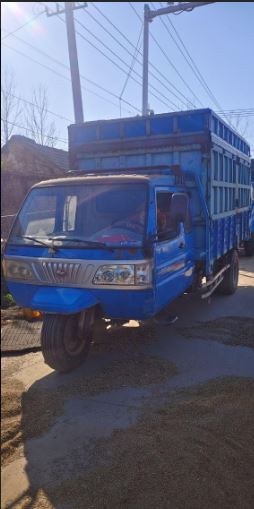 出售五征五轮一辆，新轮胎有意者联系