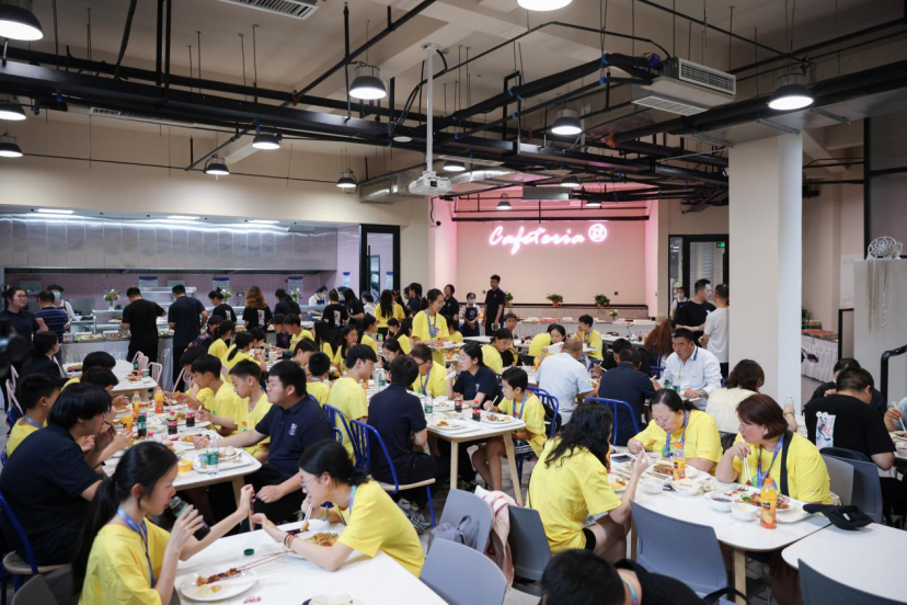 查理修改高三生在冲刺高考(1)1519.png